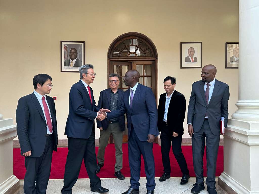 President Ruto meets ACCS Delegation at State House